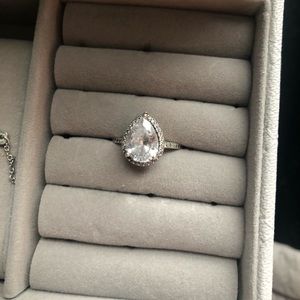 Pandora Radiant Teardrop Ring